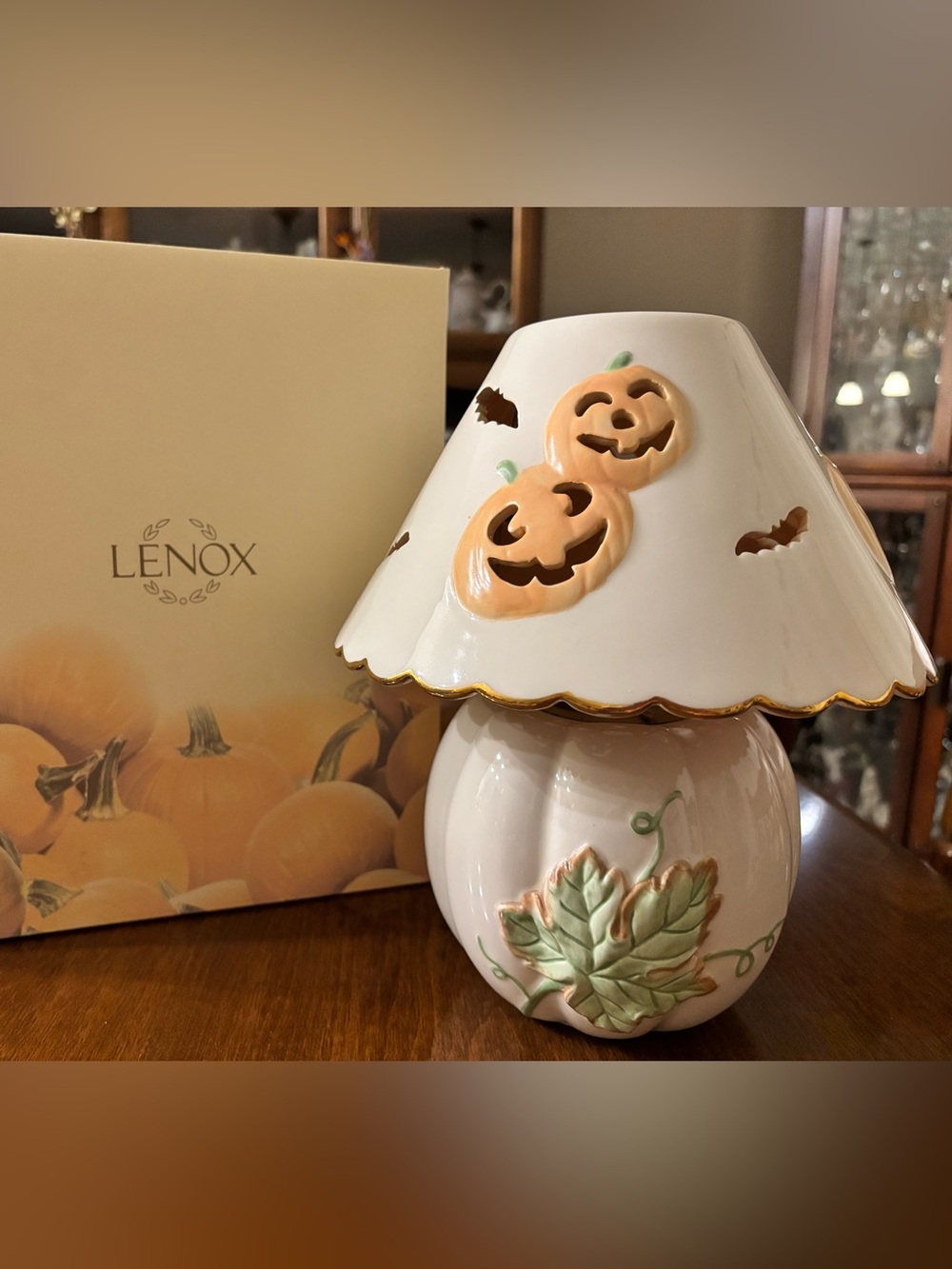 Lenox Pumpkin-Shaped Candle Lamp w/Witch, Bats & Pumpkin Cutouts in Shade Lk New